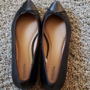 Merona size 10 black slides